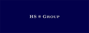 エイチ・エス・グループ・ジャパン・ケイマンのロゴ。「HS Group」と記載されている。